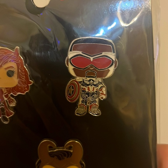 Marvel Enamel Pins - Picture 3 of 4